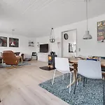Thilla - 100m From The Sea By Interhome Nyaraló