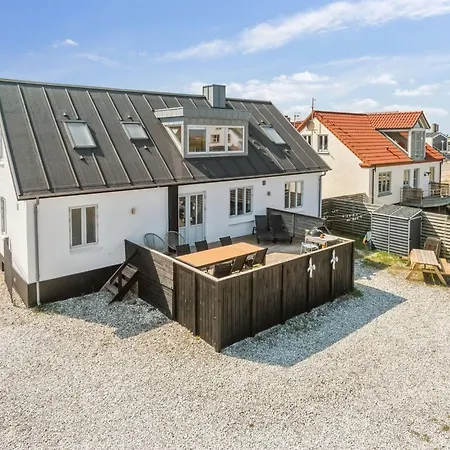 Thilla - 100m From The Sea By Interhome